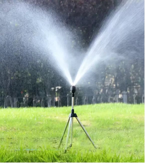 360° Garden Sprinkler - Efficient & Durable