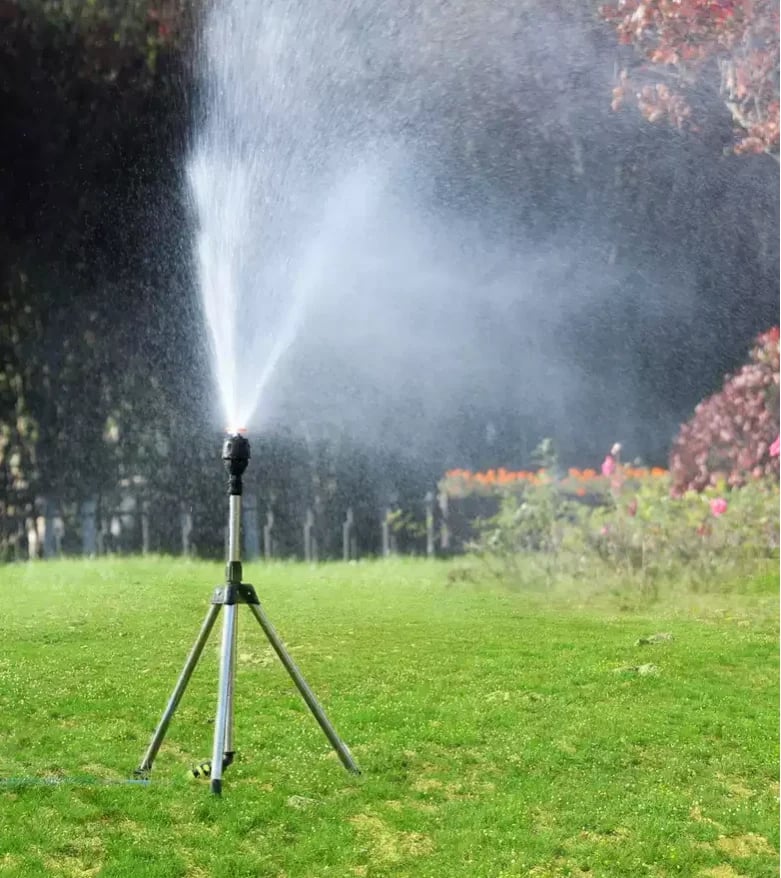 360° Garden Sprinkler - Efficient & Durable