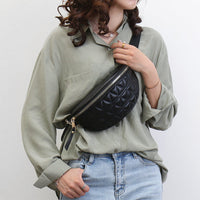 Diamond-Pattern Belt Bag | Sturdy & Practical
