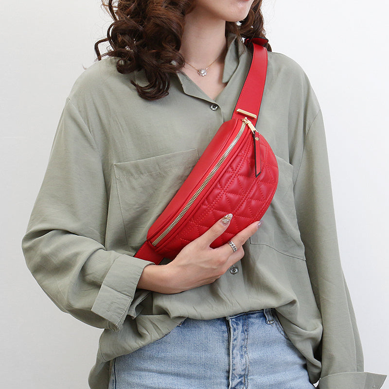 Diamond-Pattern Belt Bag | Sturdy & Practical