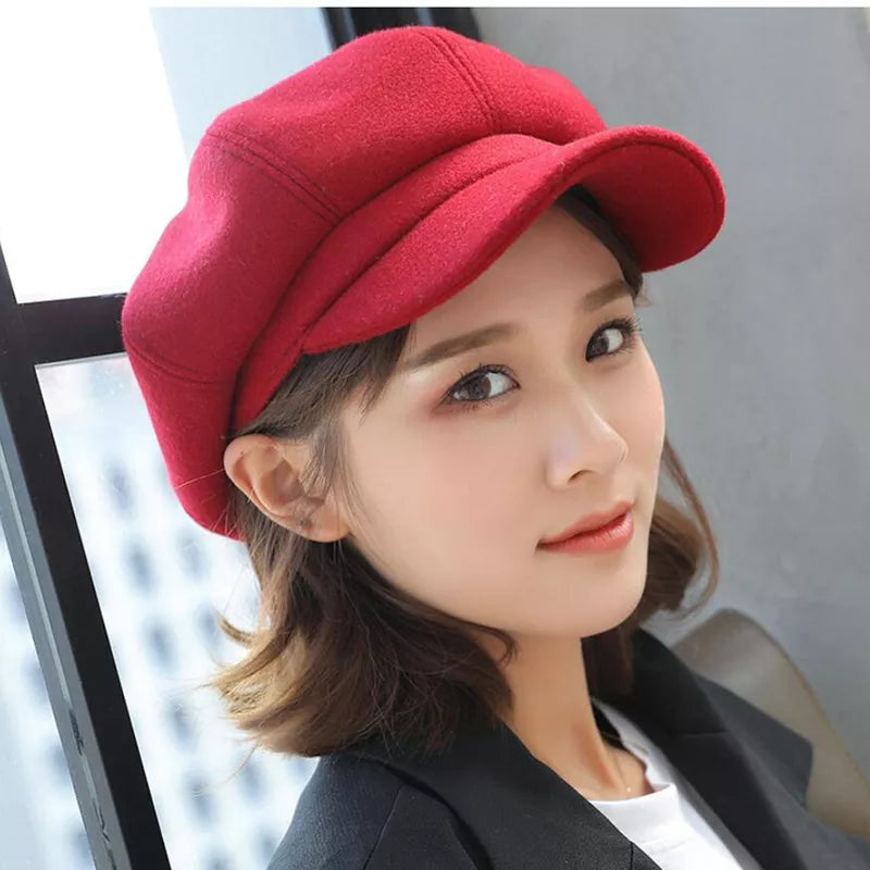 Vintage-Style Newsboy Cap for Winter Comfort