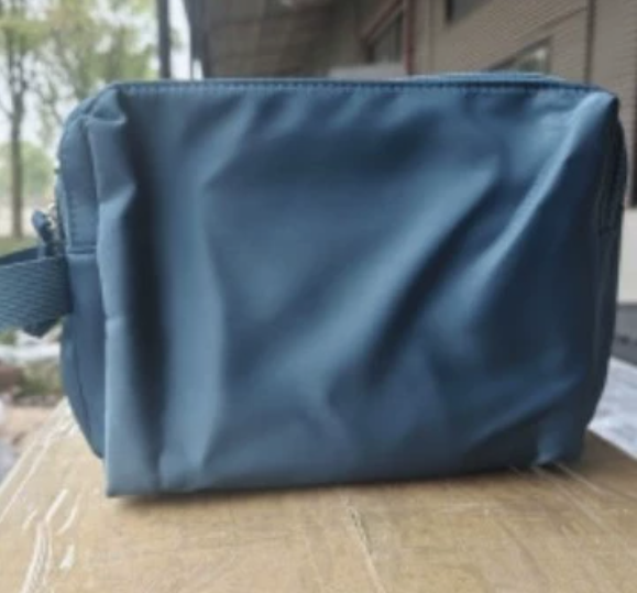 Water-Resistant Toiletry Bag with Multiple Compartments and Zippers – Practical for Travel