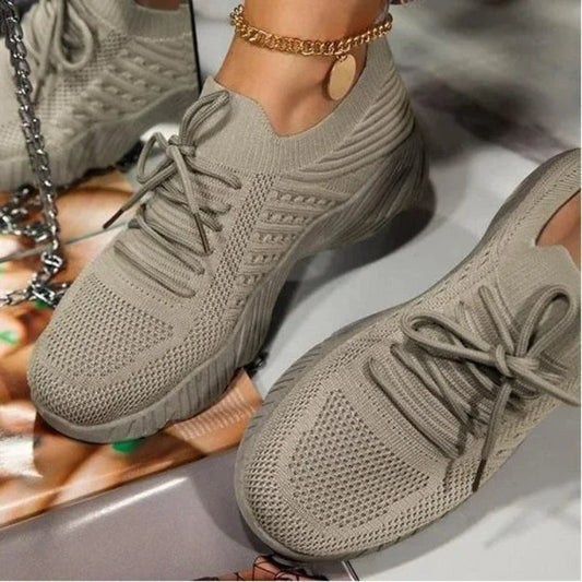Women's Lightweight Breathable Sneakers with Everyday Comfort and Versatility